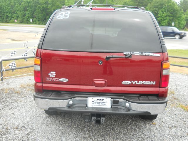 GMC Yukon 2001 photo 2