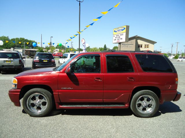 GMC Yukon 2001 photo 1