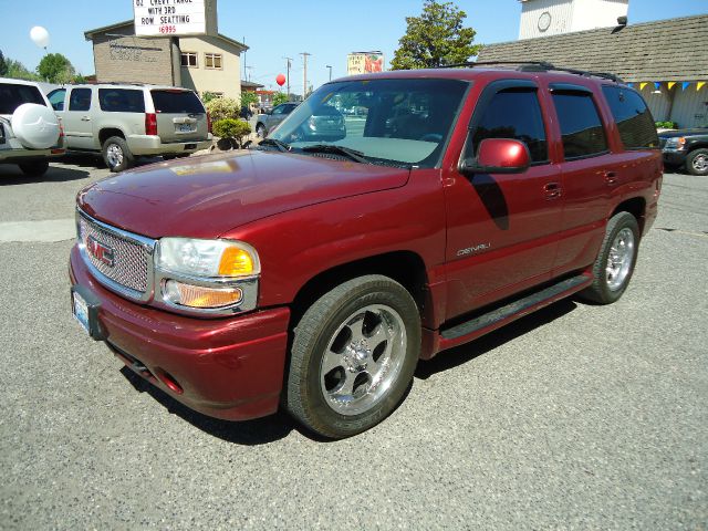 GMC Yukon 2001 photo 2