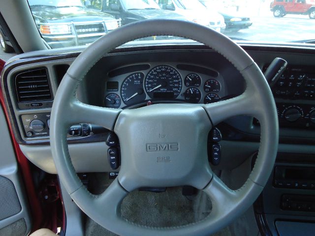 GMC Yukon 2001 photo 4