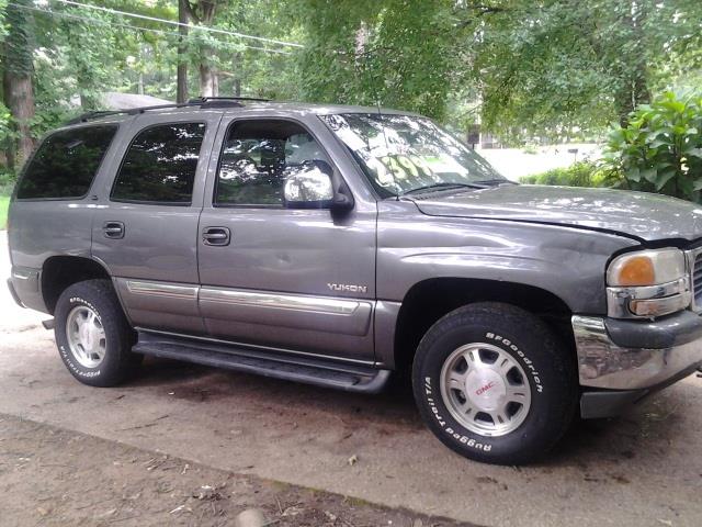 GMC Yukon 2001 photo 3