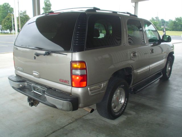 GMC Yukon 2001 photo 2