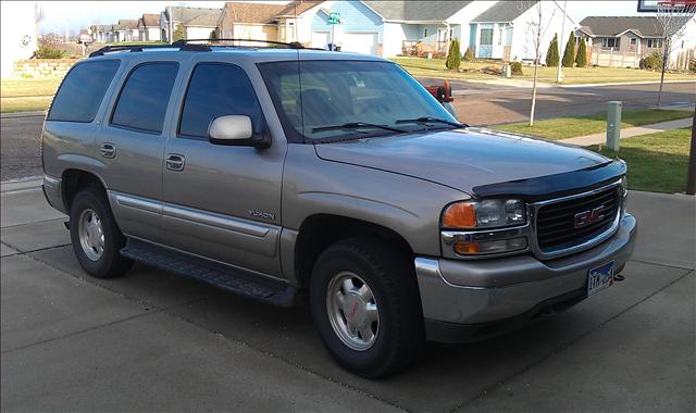 GMC Yukon 2001 photo 2