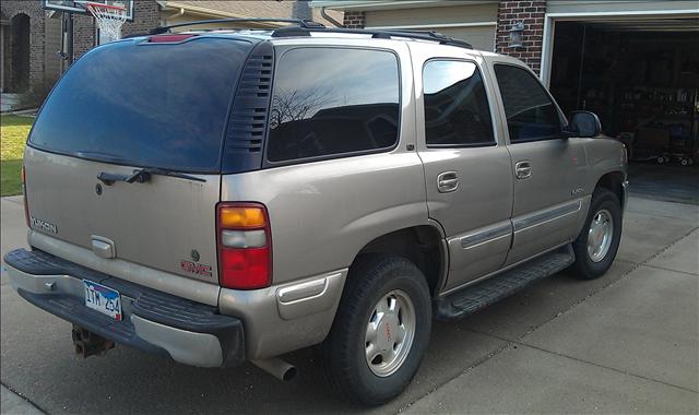 GMC Yukon 2001 photo 3