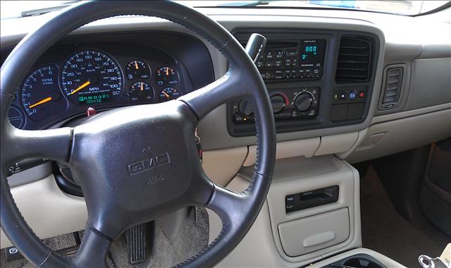 GMC Yukon 2001 photo 4