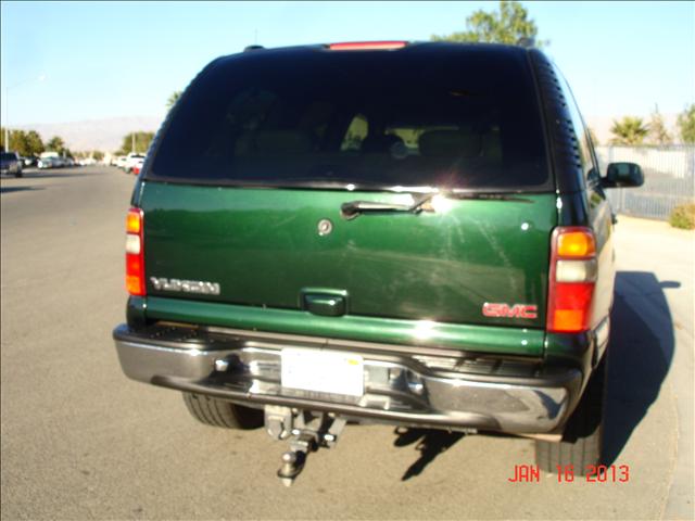 GMC Yukon 2001 photo 2