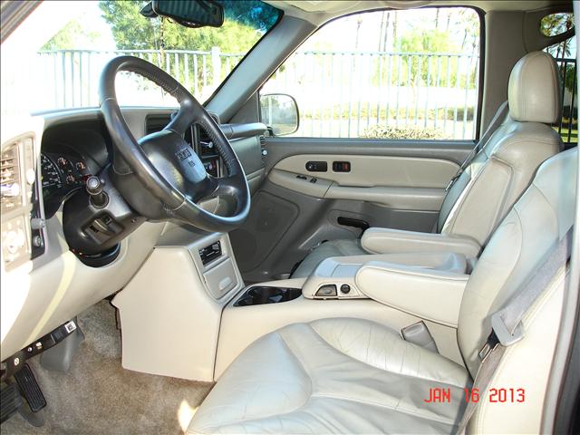 GMC Yukon 2001 photo 3