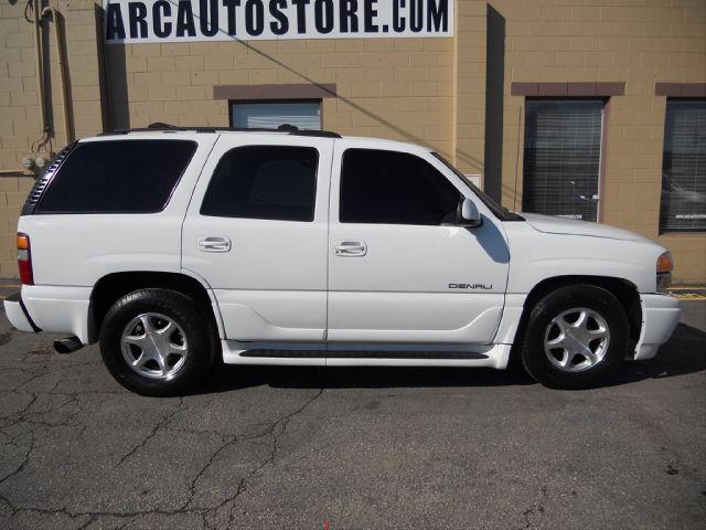 GMC Yukon 2001 photo 3