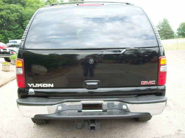 GMC Yukon 2001 photo 4