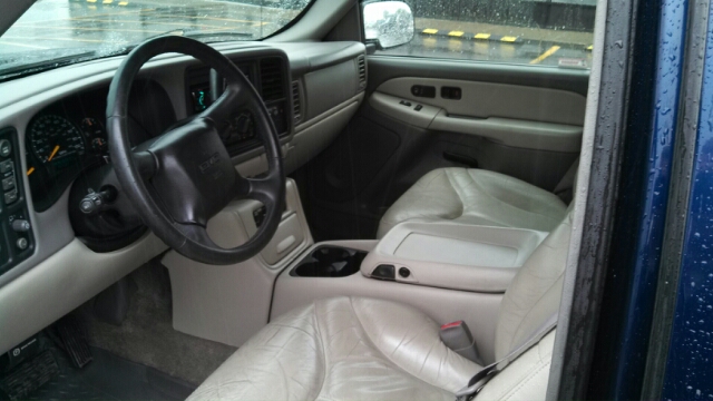 GMC Yukon 2001 photo 2