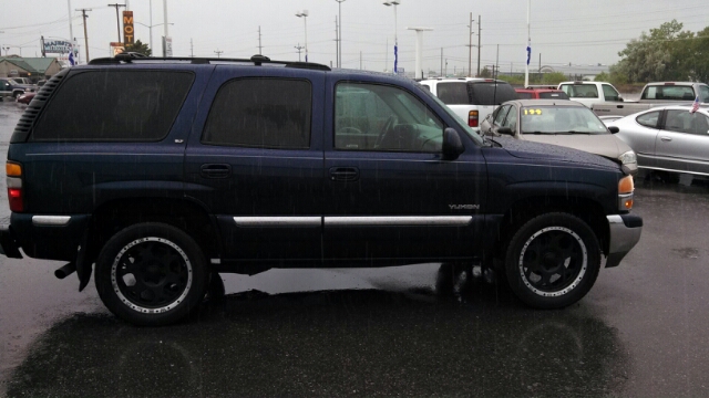 GMC Yukon 2001 photo 3