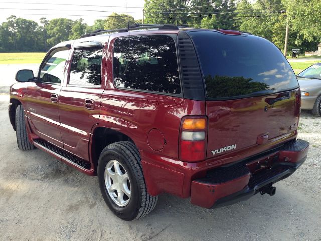 GMC Yukon 2001 photo 2