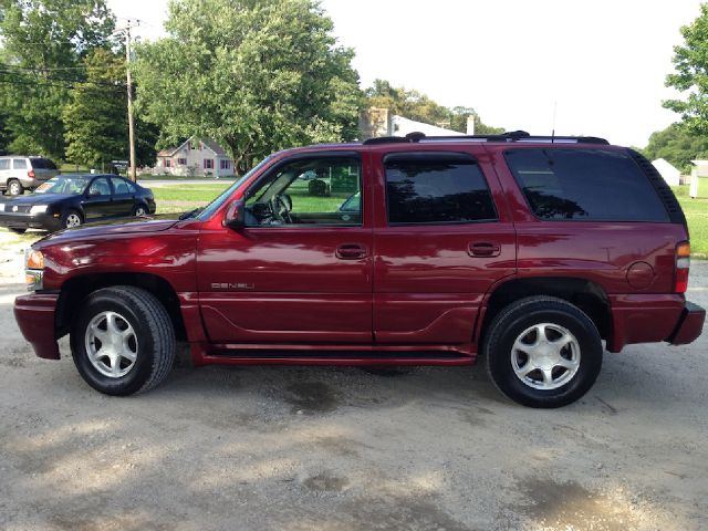 GMC Yukon 2001 photo 3