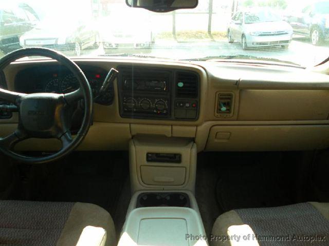 GMC Yukon 2001 photo 2