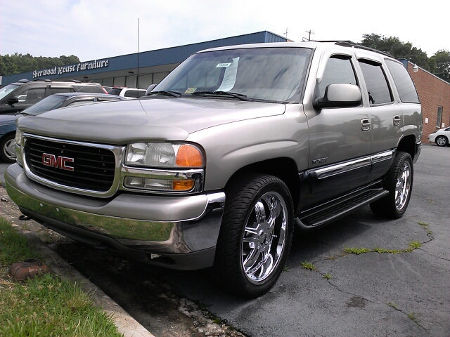 GMC Yukon 4x4 Crew Cab LE SUV