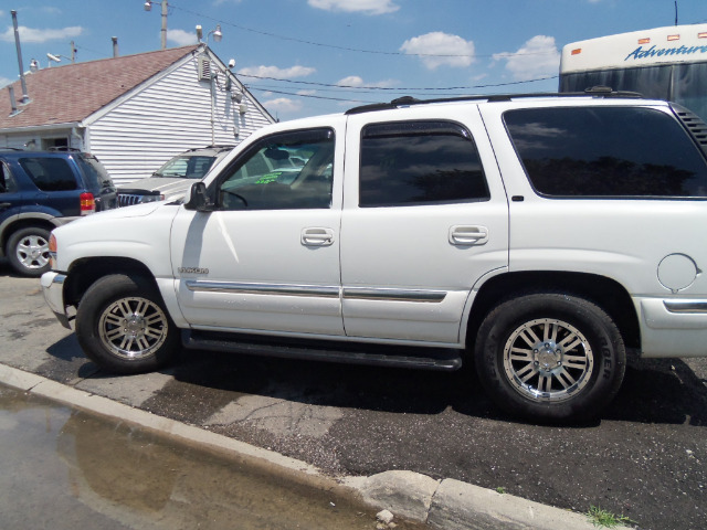 GMC Yukon 2002 photo 1