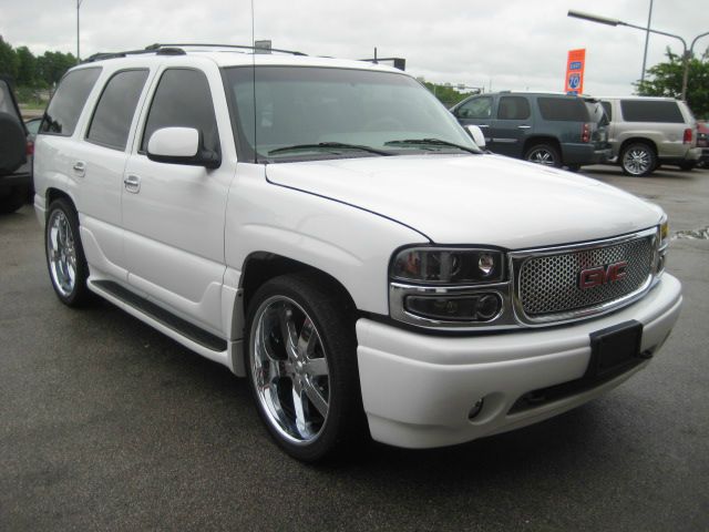 GMC Yukon 2002 photo 18