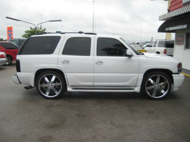 GMC Yukon 2002 photo 20