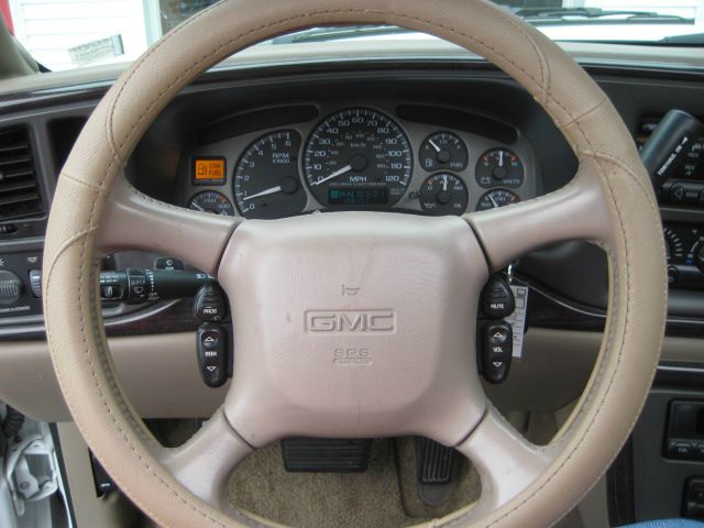 GMC Yukon 2002 photo 4