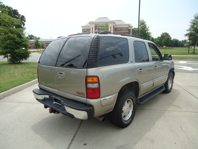 GMC Yukon 2002 photo 0