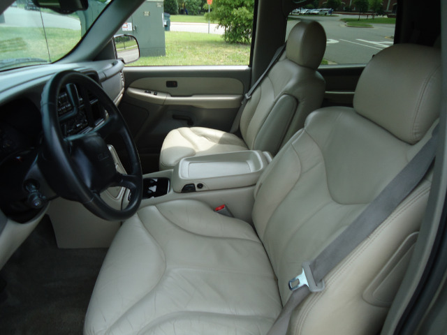 GMC Yukon 2002 photo 1