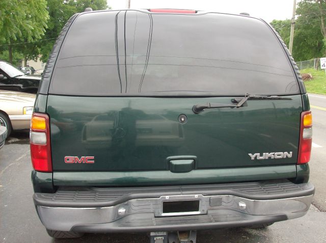 GMC Yukon 2002 photo 1