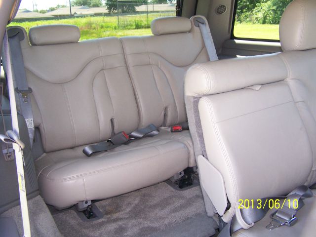 GMC Yukon 2002 photo 1