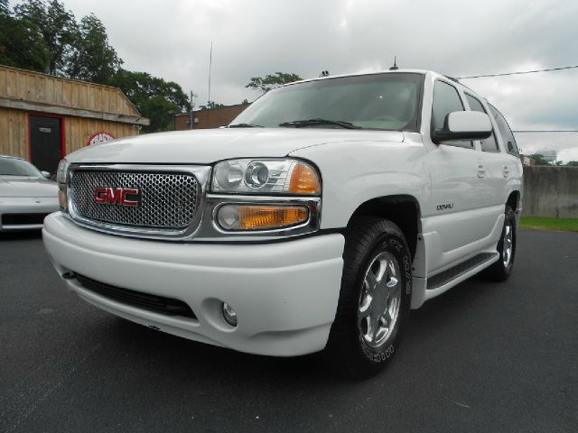 GMC Yukon 2002 photo 4