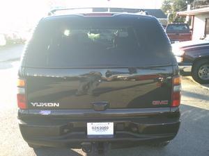 GMC Yukon 2002 photo 4