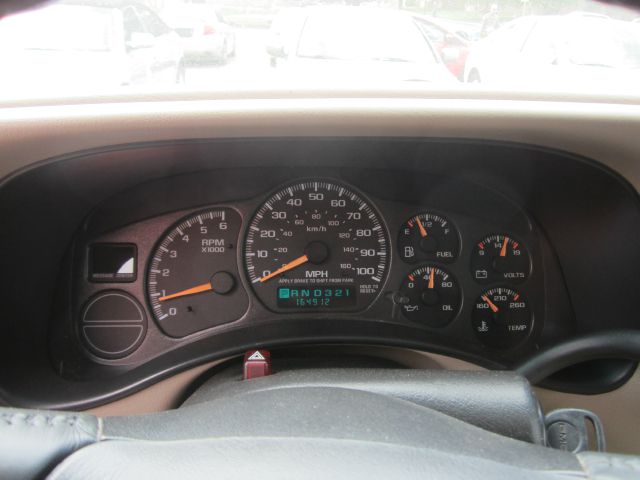 GMC Yukon 2002 photo 4