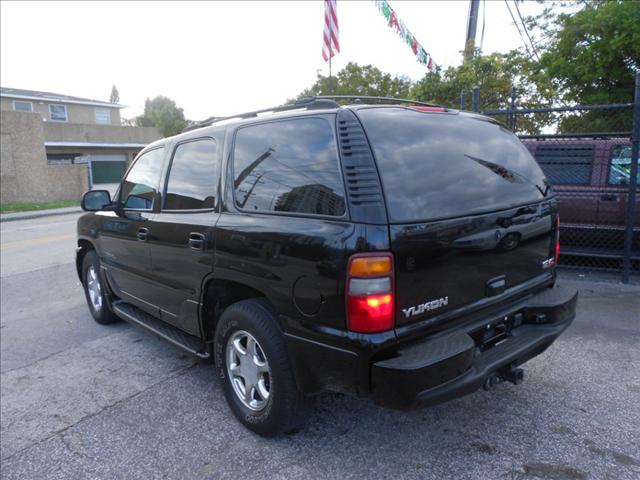 GMC Yukon 2002 photo 1