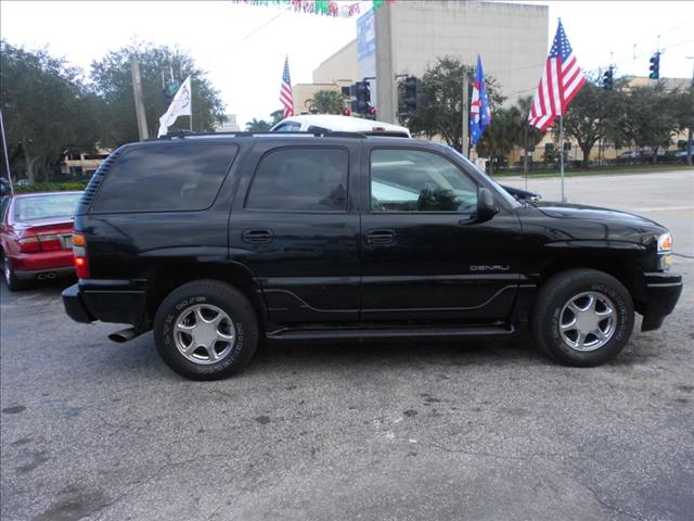 GMC Yukon 2002 photo 4