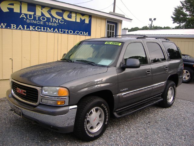 GMC Yukon 2002 photo 2