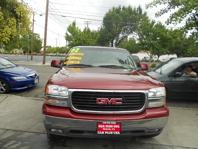 GMC Yukon 2002 photo 2