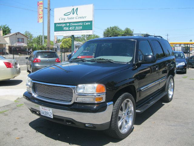 GMC Yukon 2002 photo 3