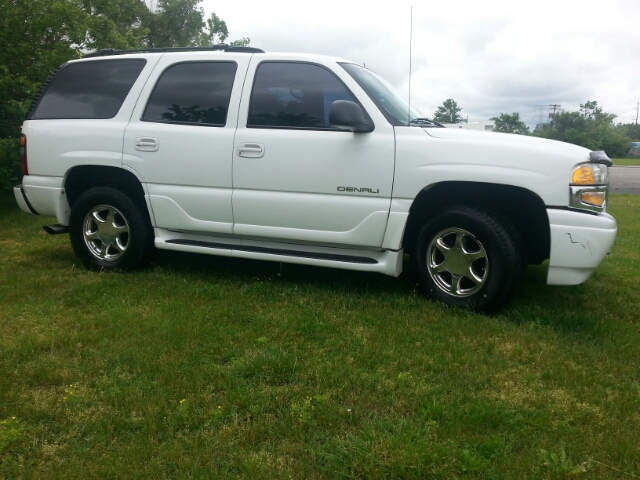 GMC Yukon 2002 photo 12