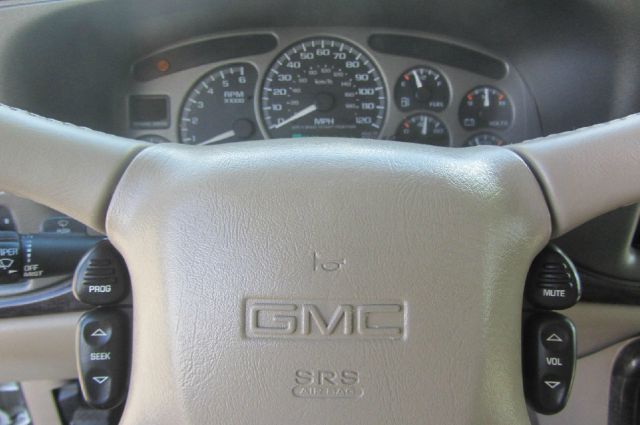 GMC Yukon 2002 photo 17