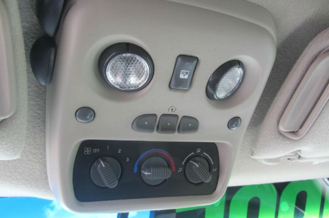 GMC Yukon 2002 photo 2