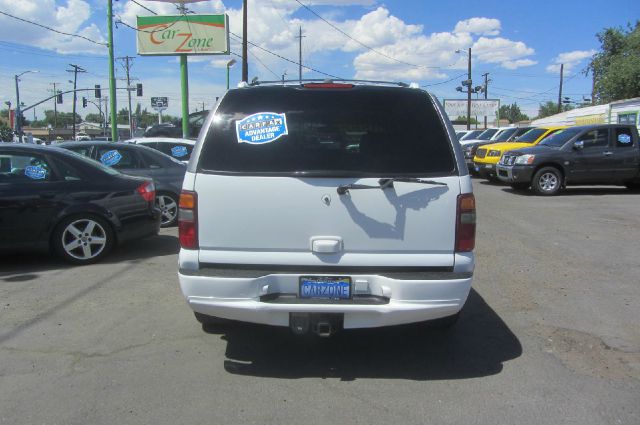 GMC Yukon 2002 photo 9