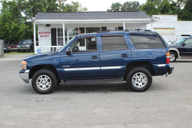 GMC Yukon 2002 photo 2