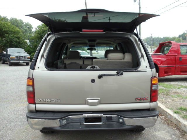 GMC Yukon 2002 photo 16