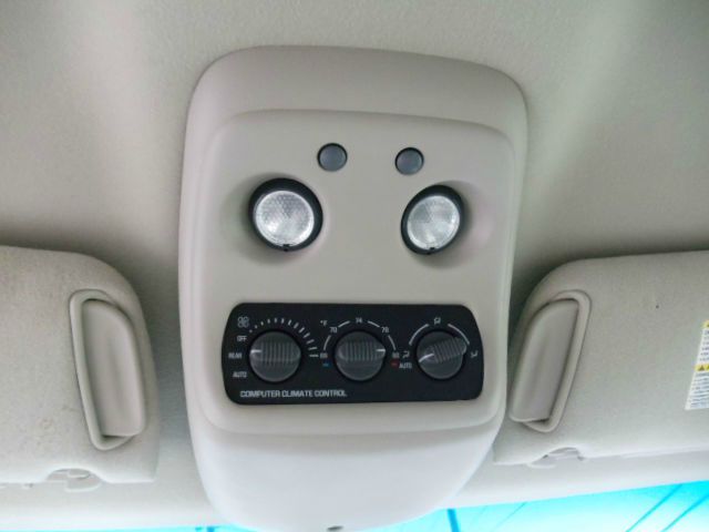 GMC Yukon 2002 photo 3