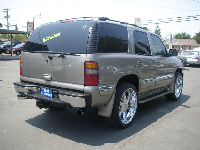 GMC Yukon 2002 photo 4