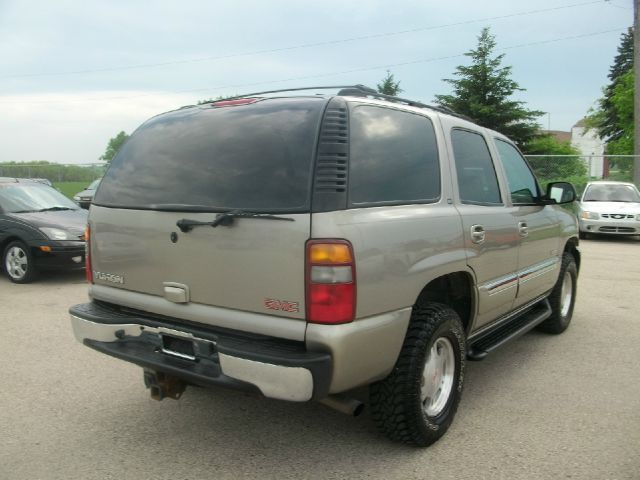 GMC Yukon 2002 photo 2