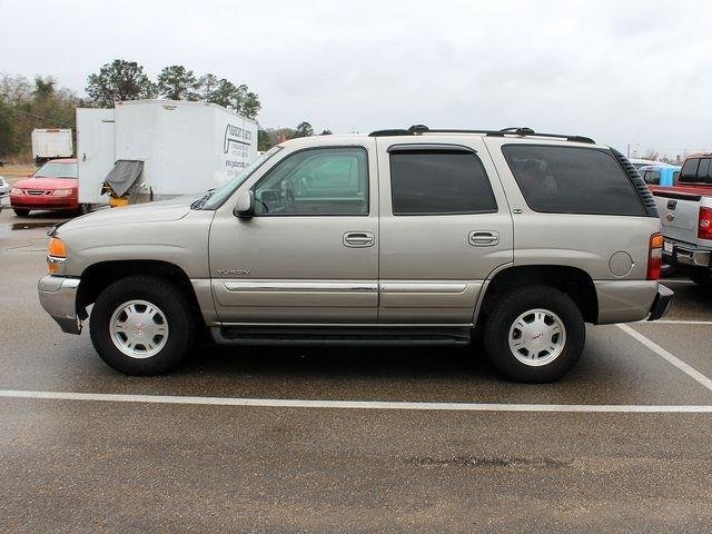 GMC Yukon 2002 photo 1