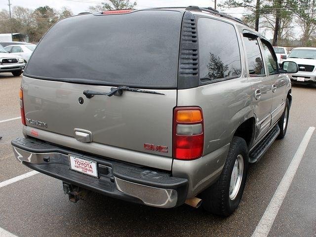 GMC Yukon 2002 photo 2