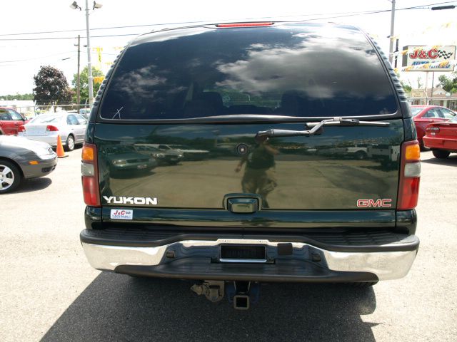 GMC Yukon 2002 photo 1