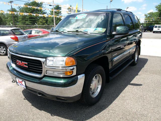 GMC Yukon 2002 photo 2