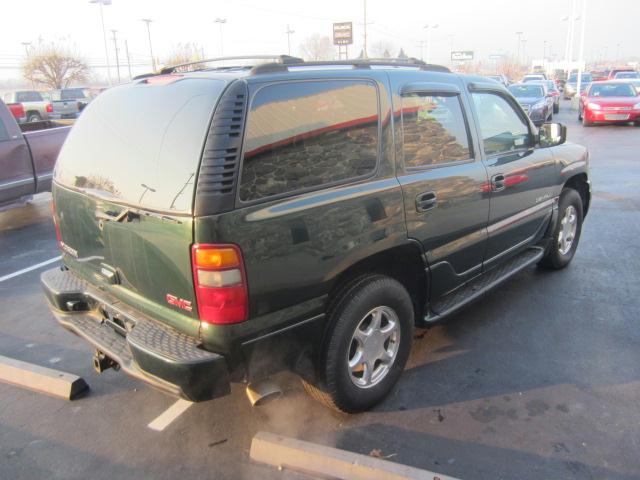 GMC Yukon 2002 photo 2