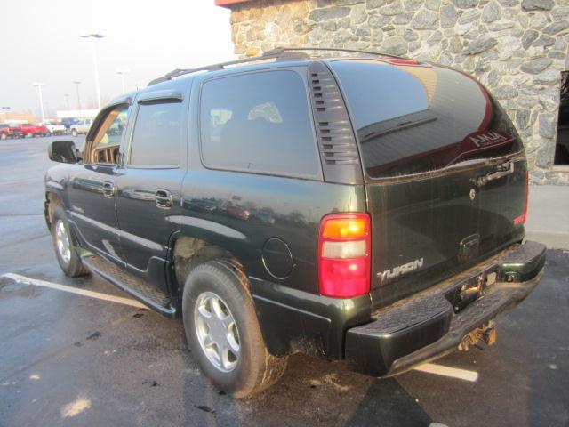 GMC Yukon 2002 photo 3